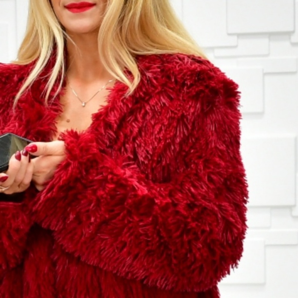 BURGUNDY FAUX FUR COAT - Picture 4 of 4